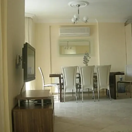 Villa Luxury 4 Bedroom Sea Front With Private Pool *