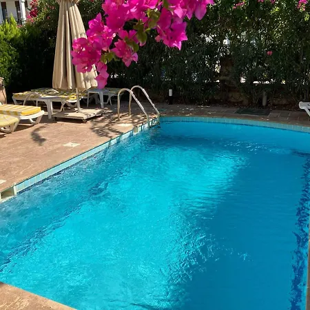 Luxury 4 Bedroom Sea Front With Private Pool Villa